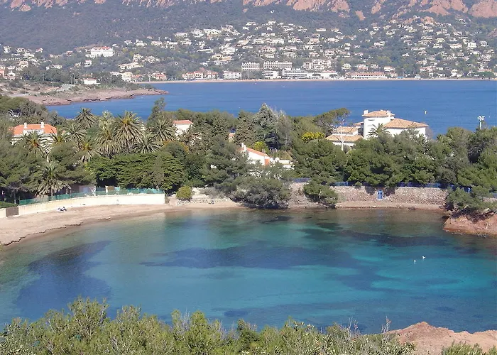 De La Saint-Raphael (Var)